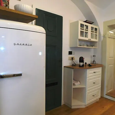 Econte Near Old Town Apartment *
