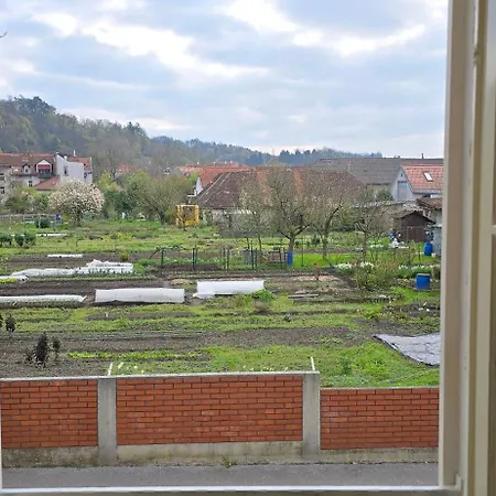 Апартаменты Econte Near Old Town