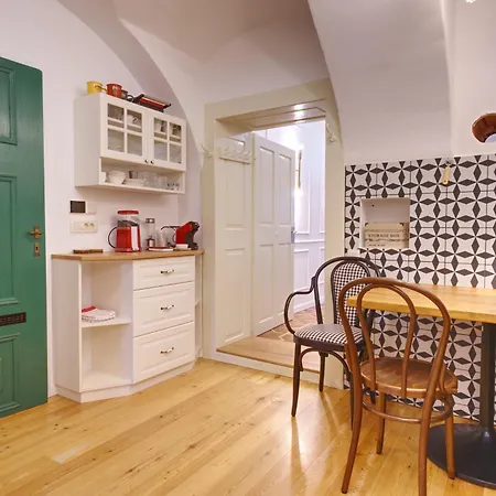 アパート Econte Near Old Town